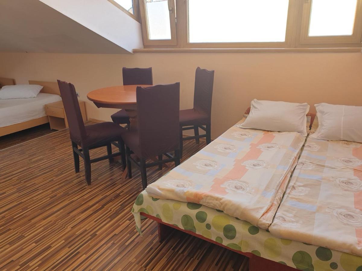 Km!sofia - за гости Wisma tamu Sofia