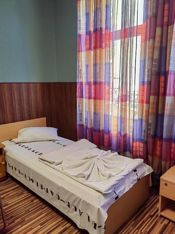 Km!sofia - за гости Wisma tamu